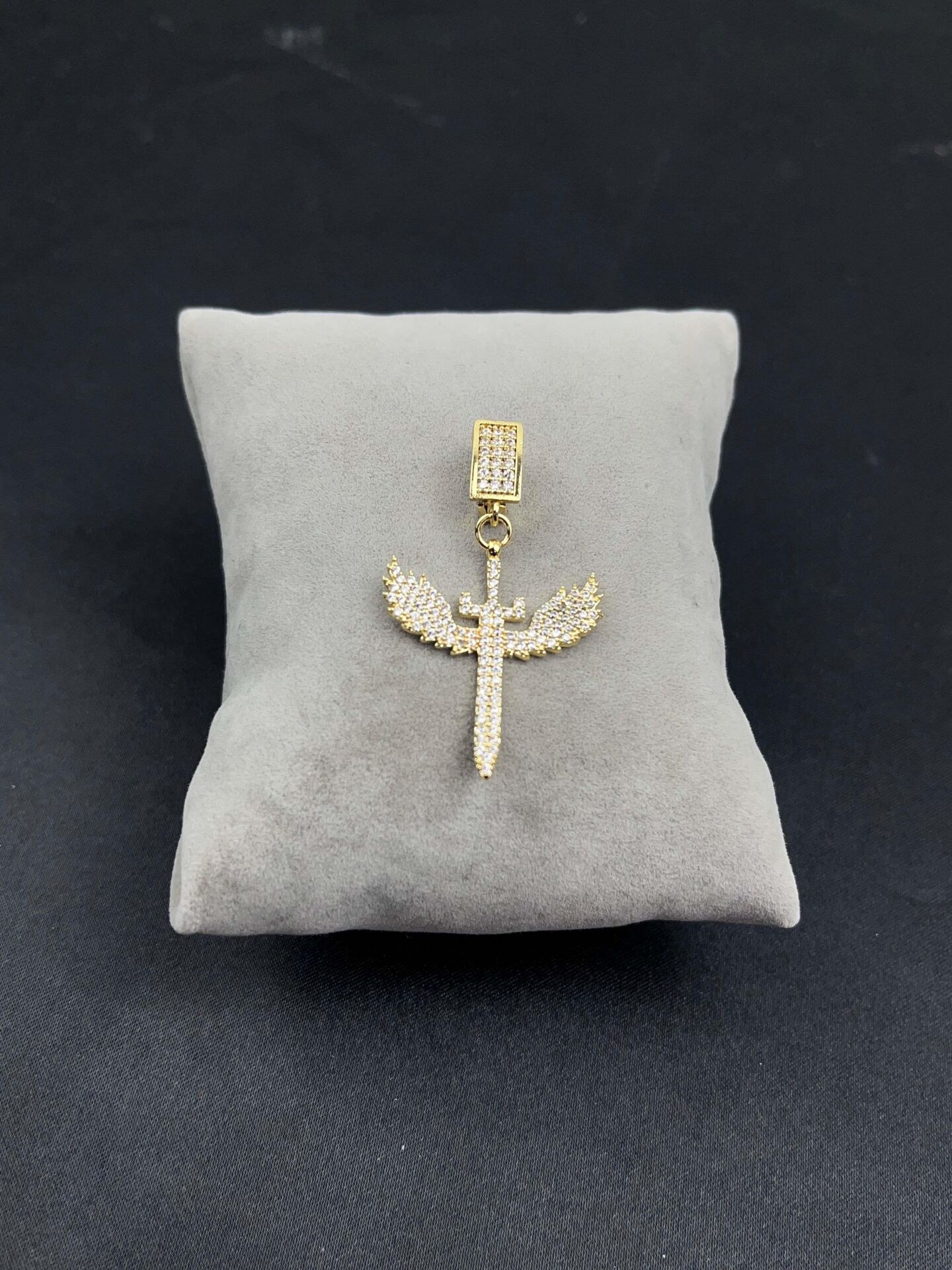 Ajda Charm // CHARM-447