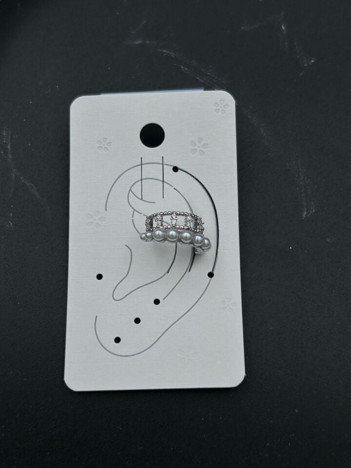 EARCUFF Cartilage Earring // EARCUFF-379