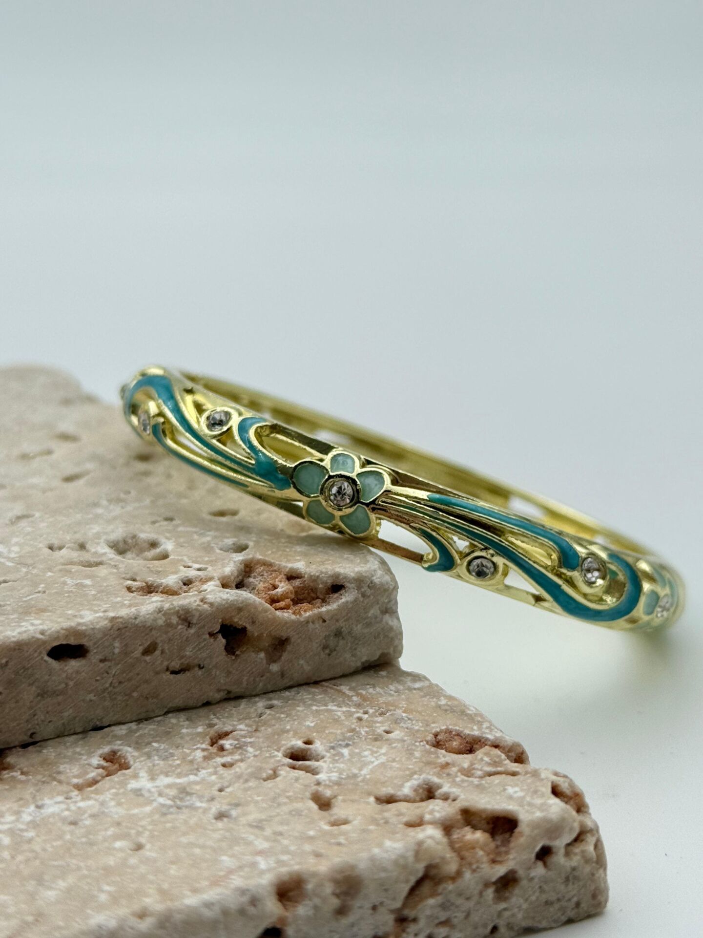 VIP Enameled Handcuff // KELEPCE-3681