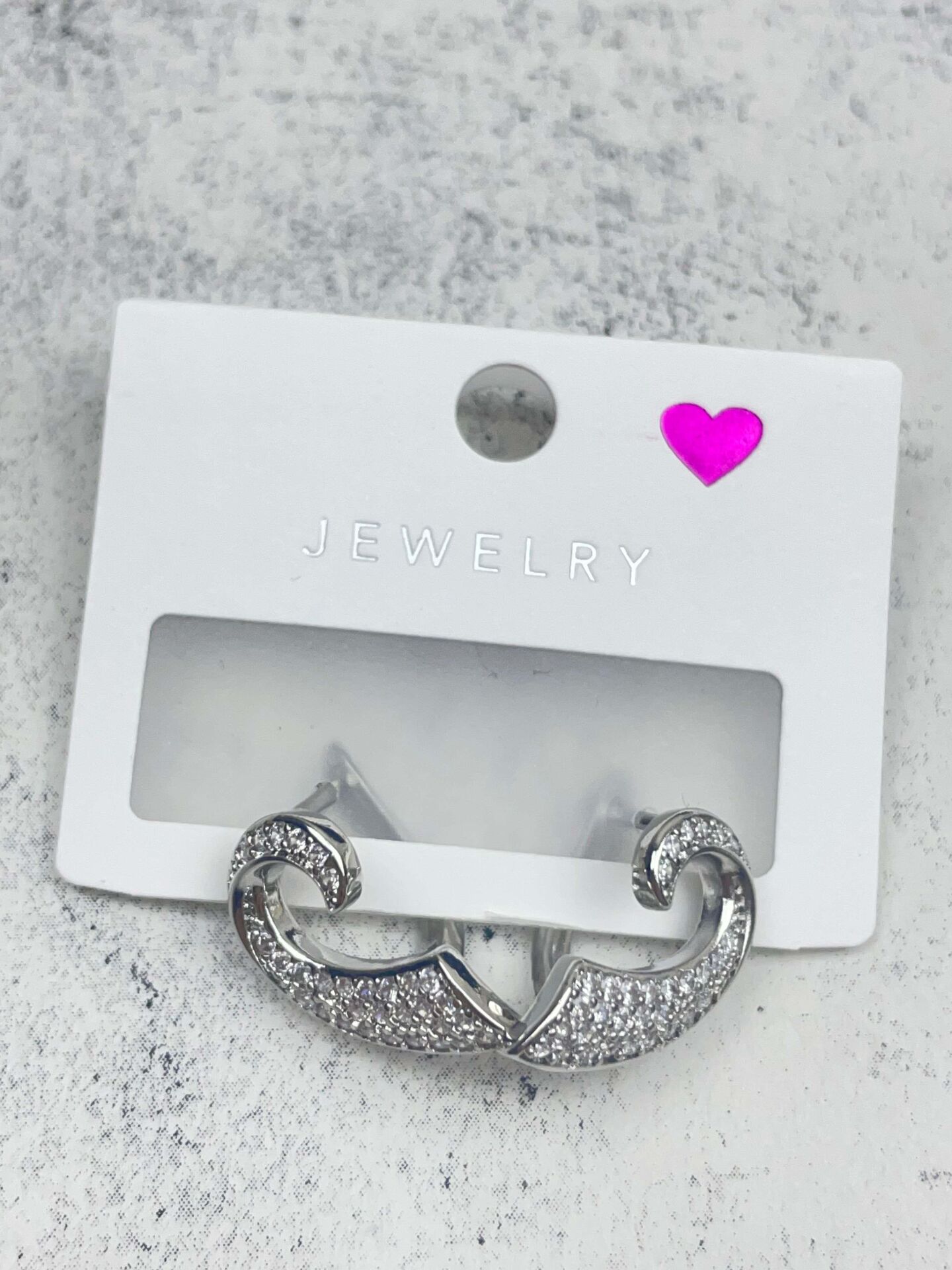 VIP Earring // K-ITH-918