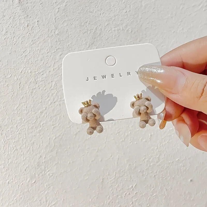 VIP Shy Teddy Earrings Light Color // IMPORT-1550