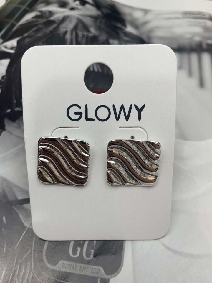 VIP Earring // K-ITH-1039