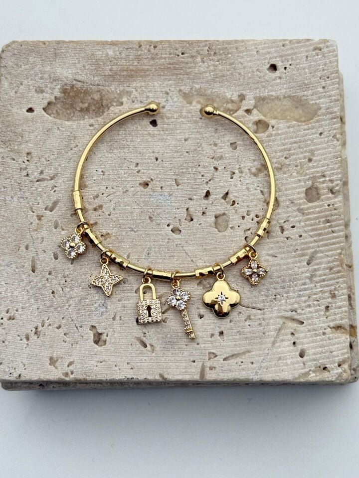 Çelik Charmlı Bileklik // KELEPCE-4212