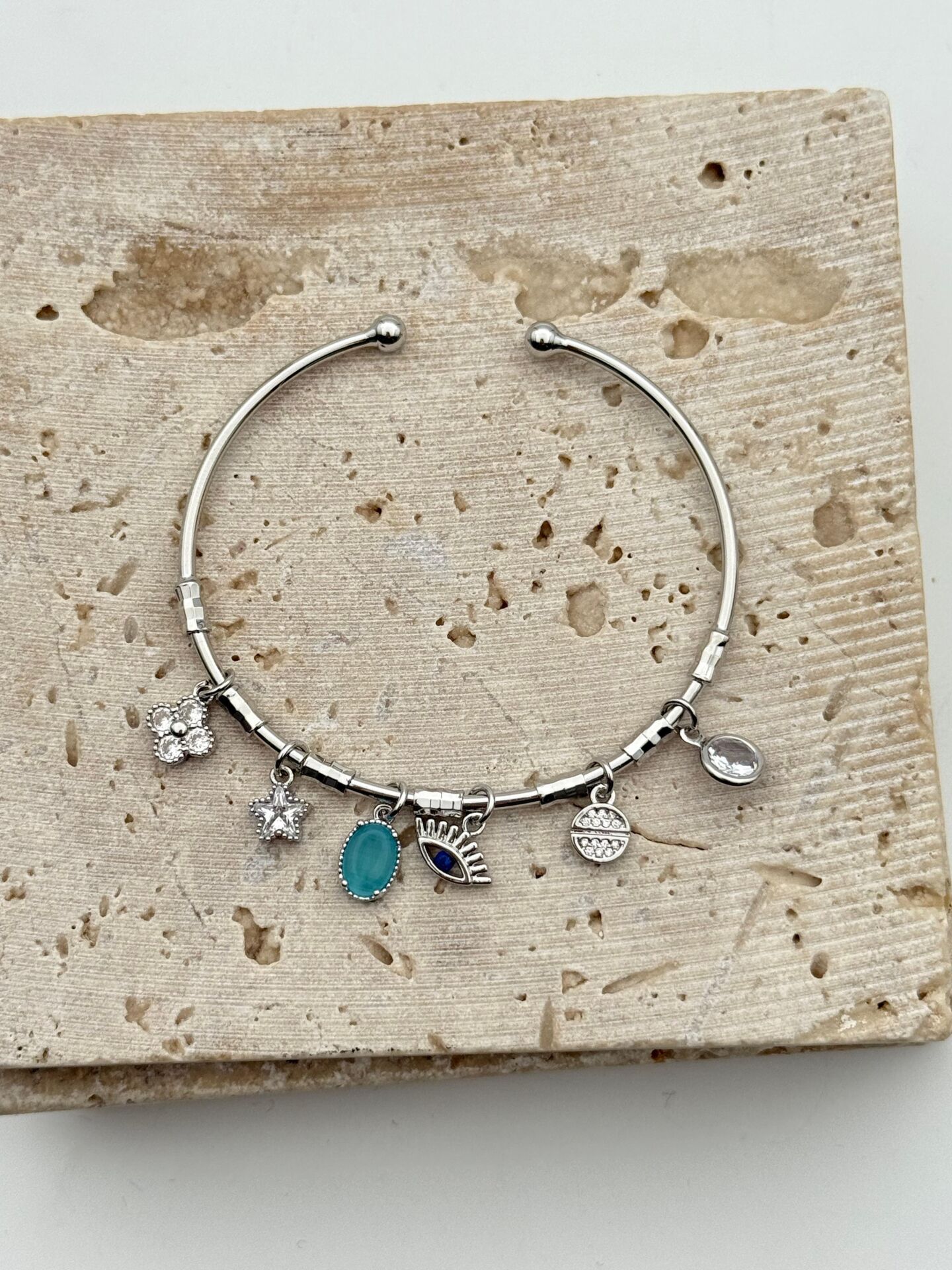 Çelik Charmlı Bileklik // KELEPCE-4214