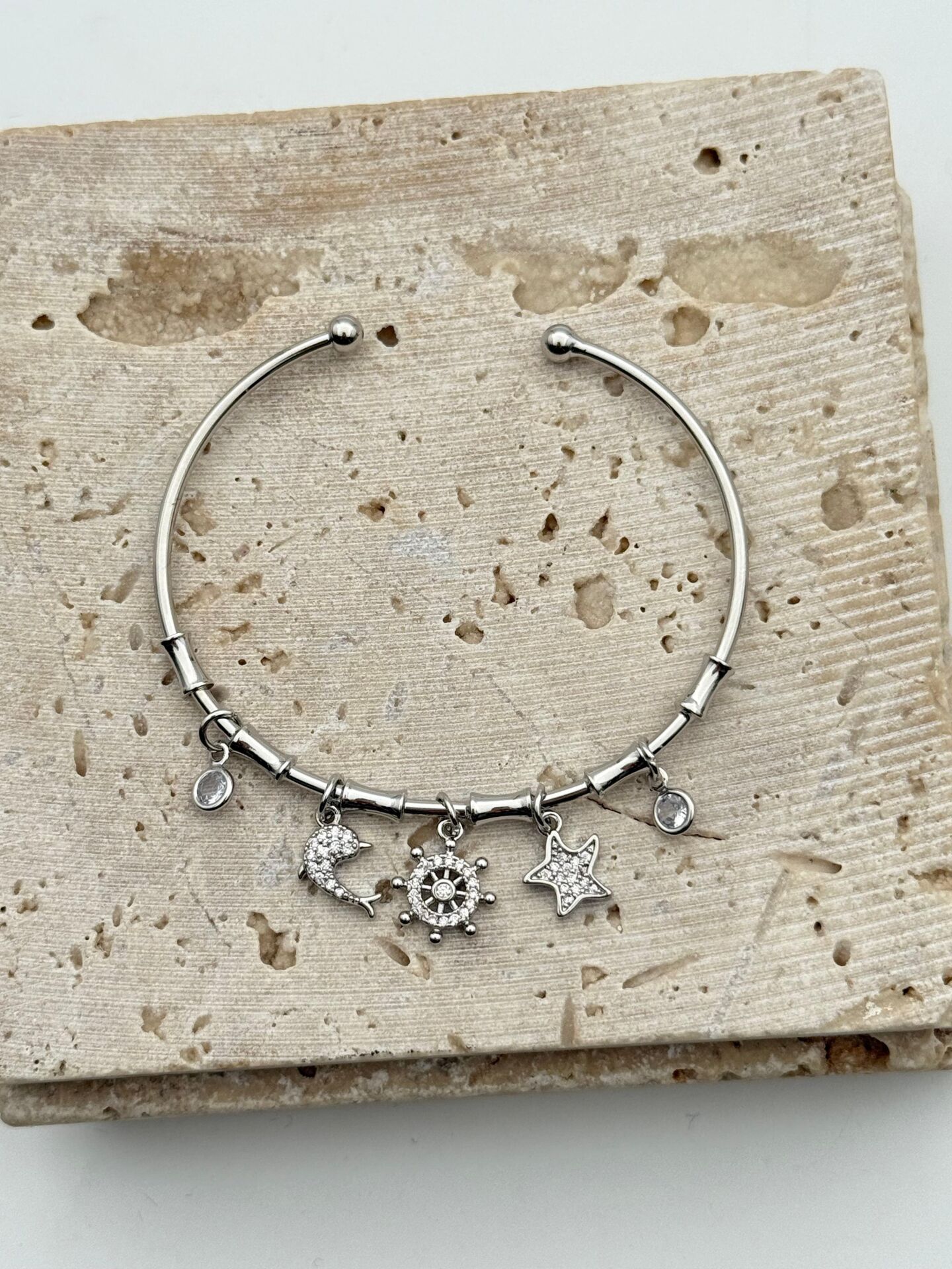 Çelik Charmlı Bileklik // KELEPCE-4217