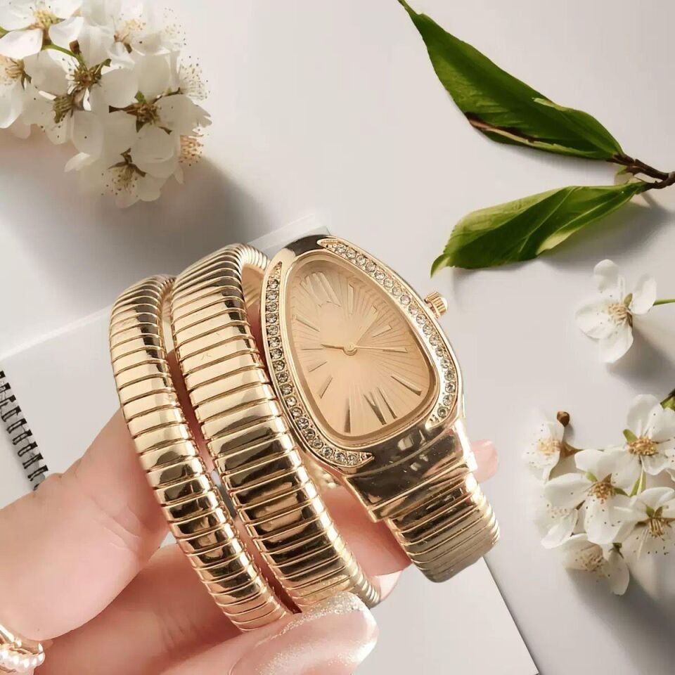 Damenuhr aus Stahl // SAAT-080