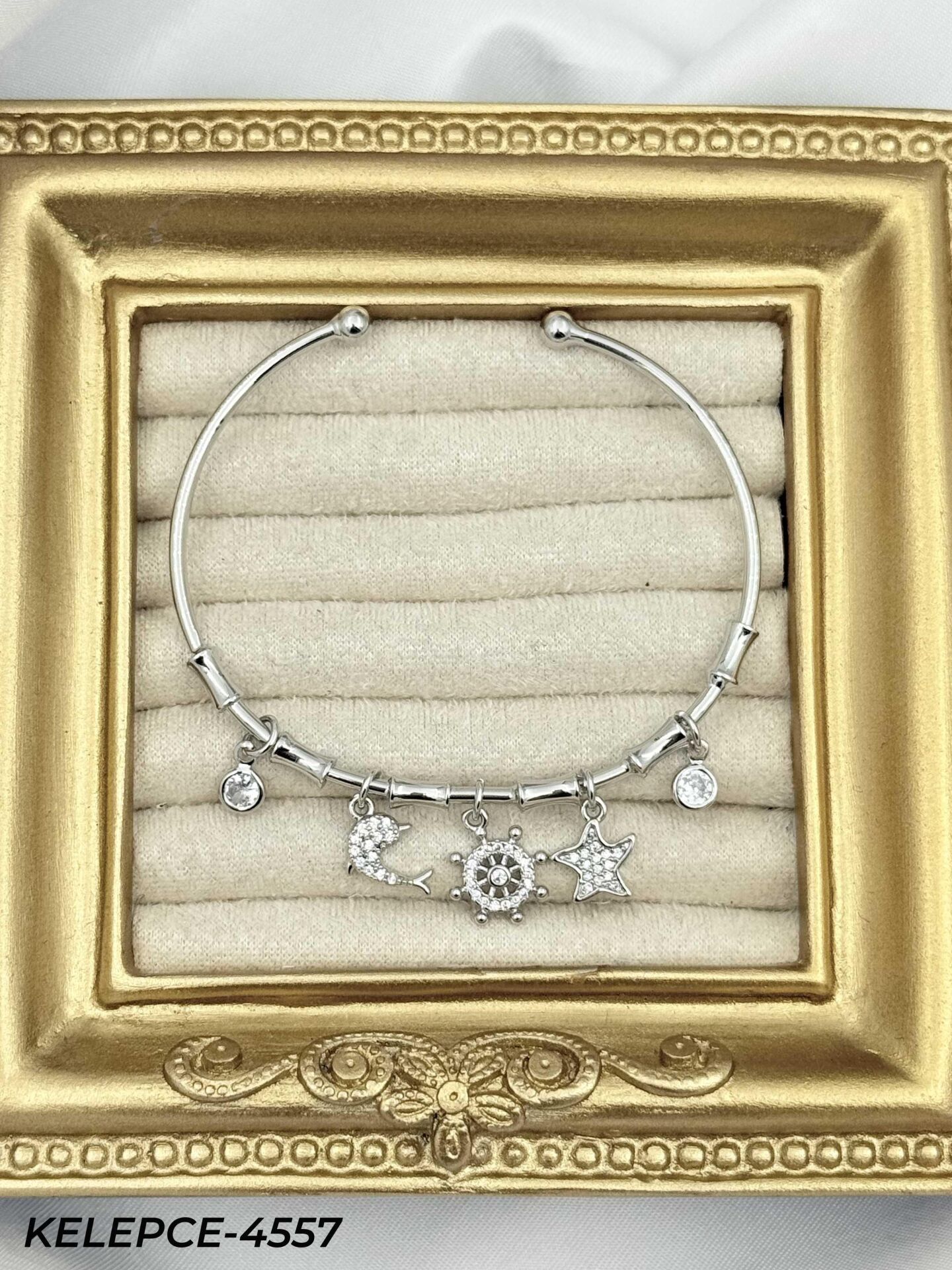 Çelik Charmlı Bileklik // KELEPCE-4557