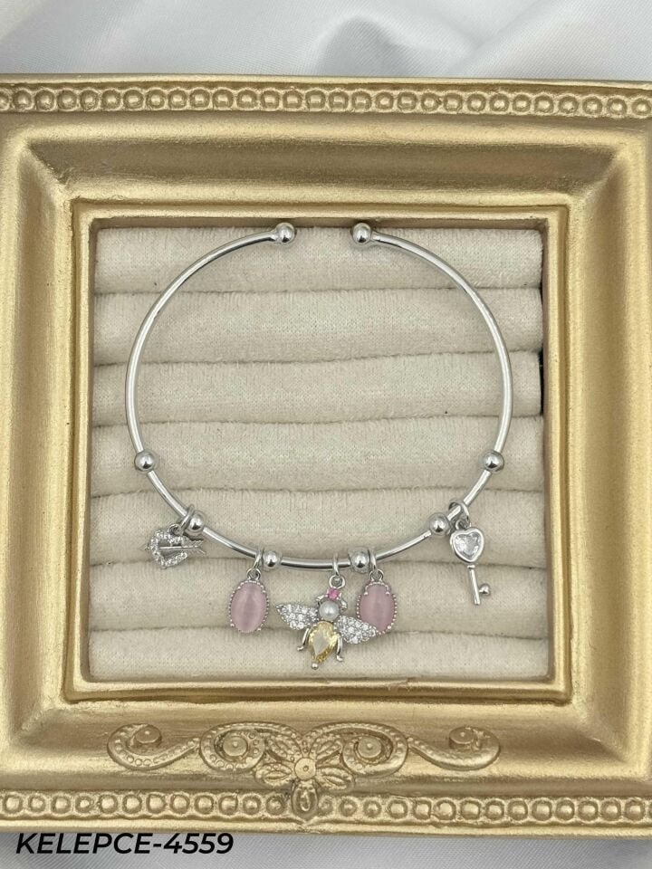 Çelik Charmlı Bileklik // KELEPCE-4559