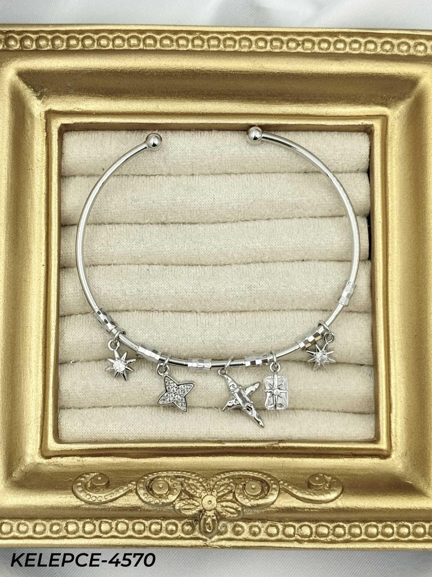 Çelik Charmlı Bileklik // KELEPCE-4570