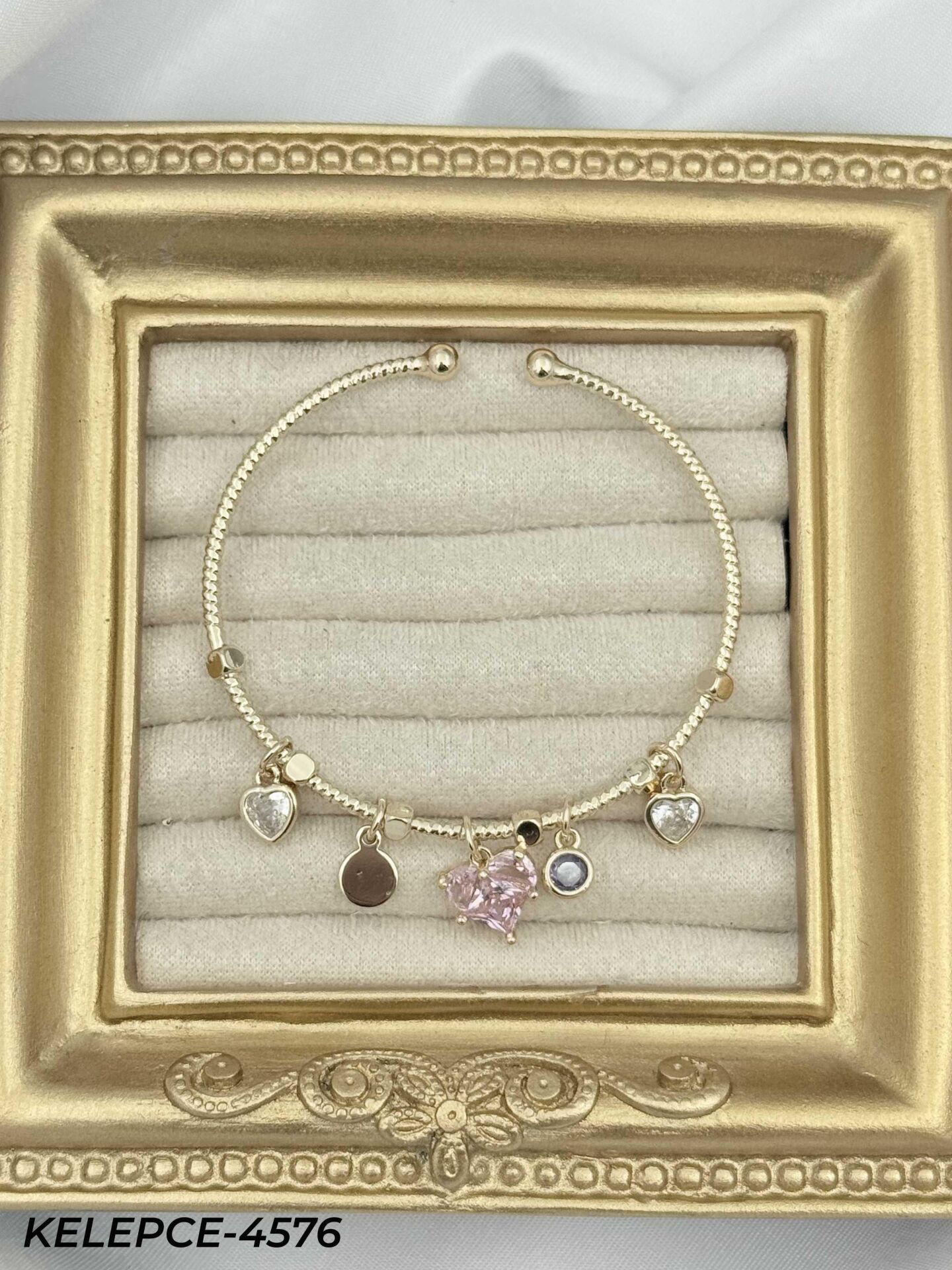 Çelik Charmlı Bileklik // KELEPCE-4576