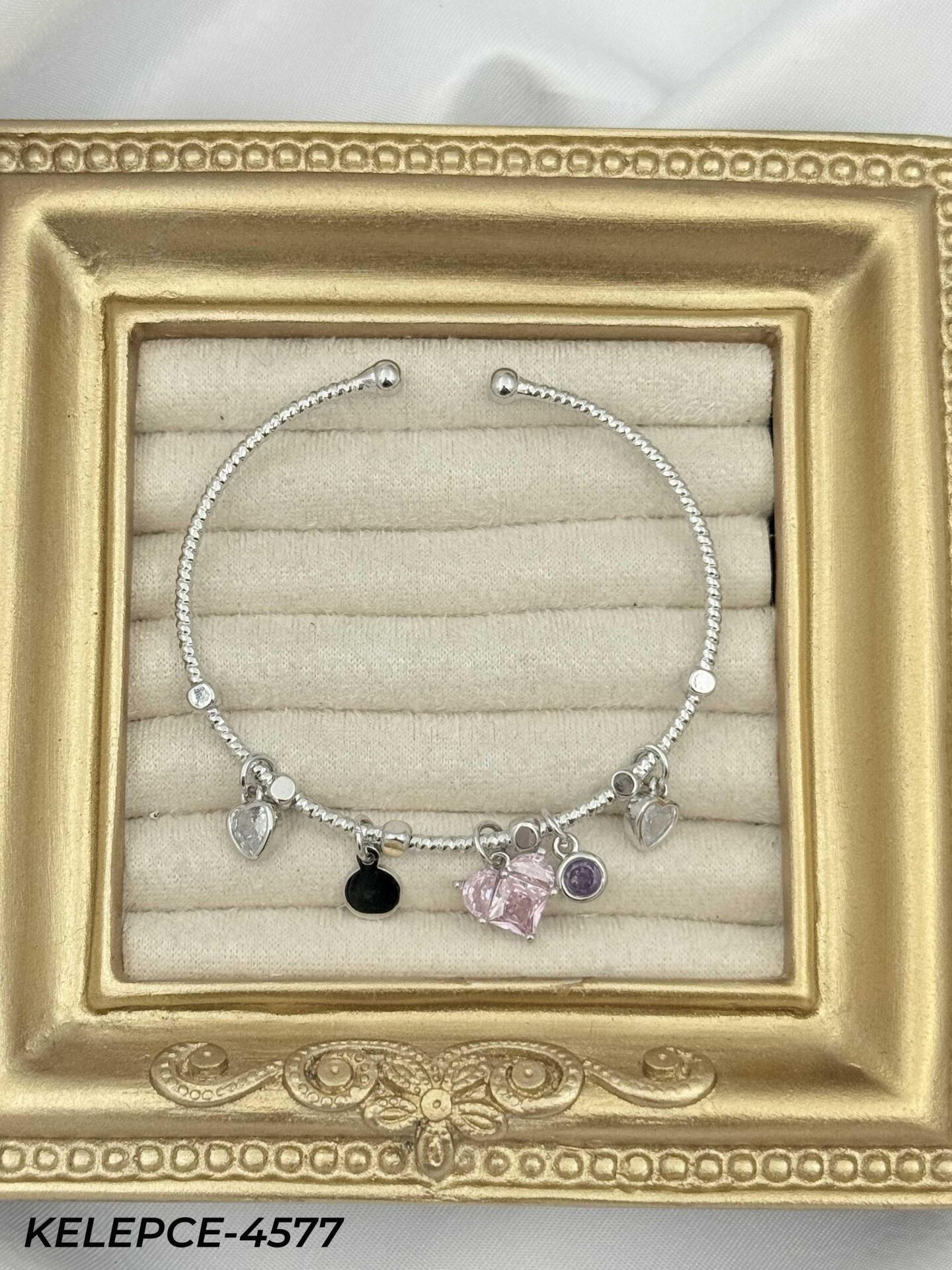 Çelik Charmlı Bileklik // KELEPCE-4577