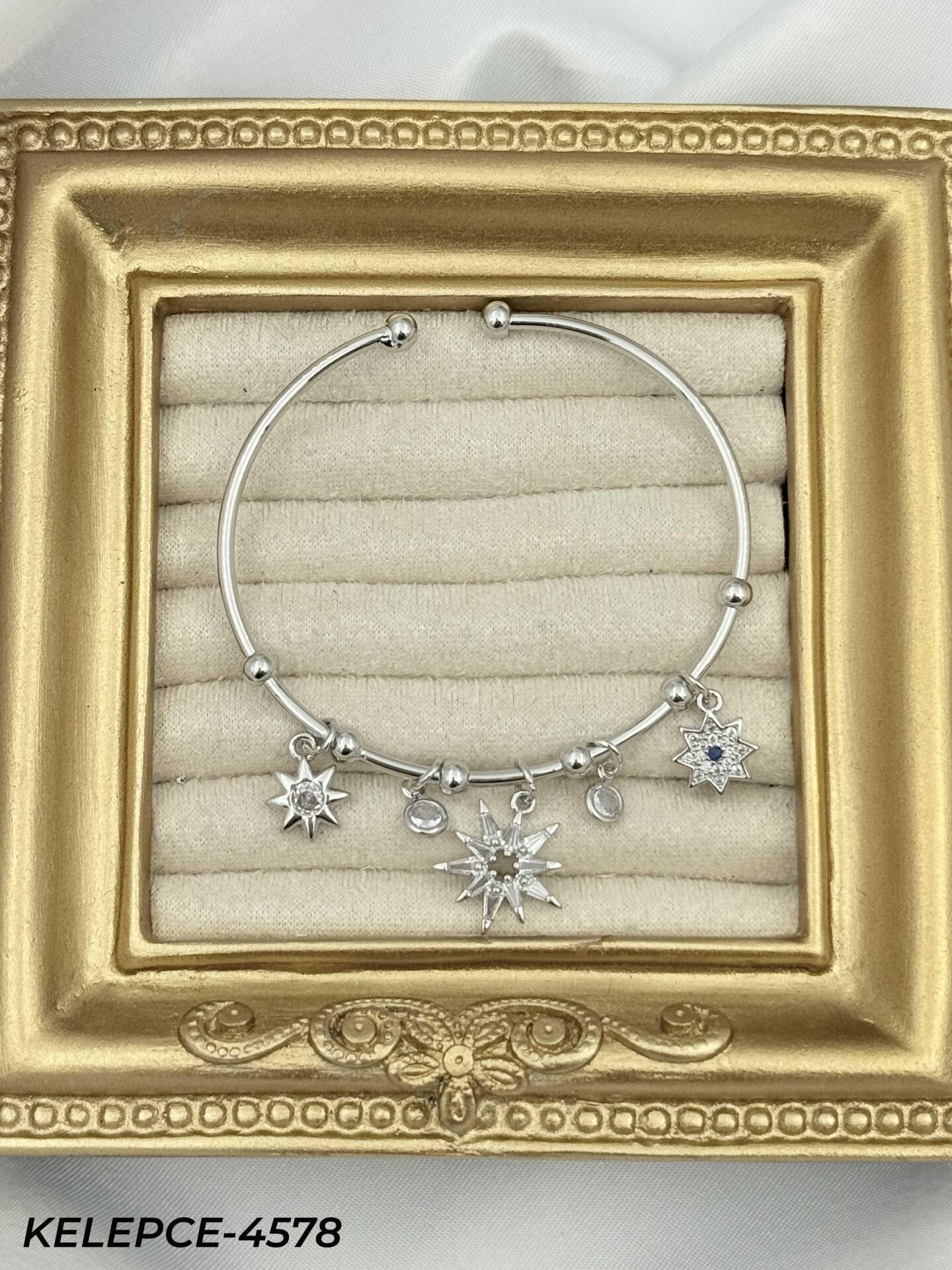 Çelik Charmlı Bileklik // KELEPCE-4578