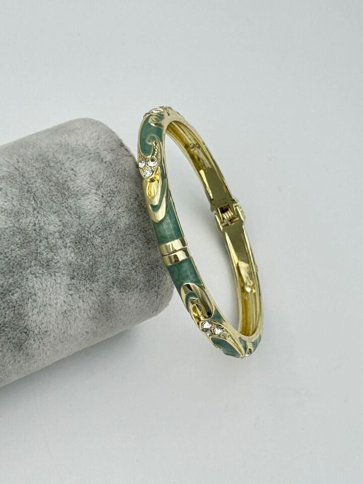 VIP Enameled Handcuff // KELEPCE-3651