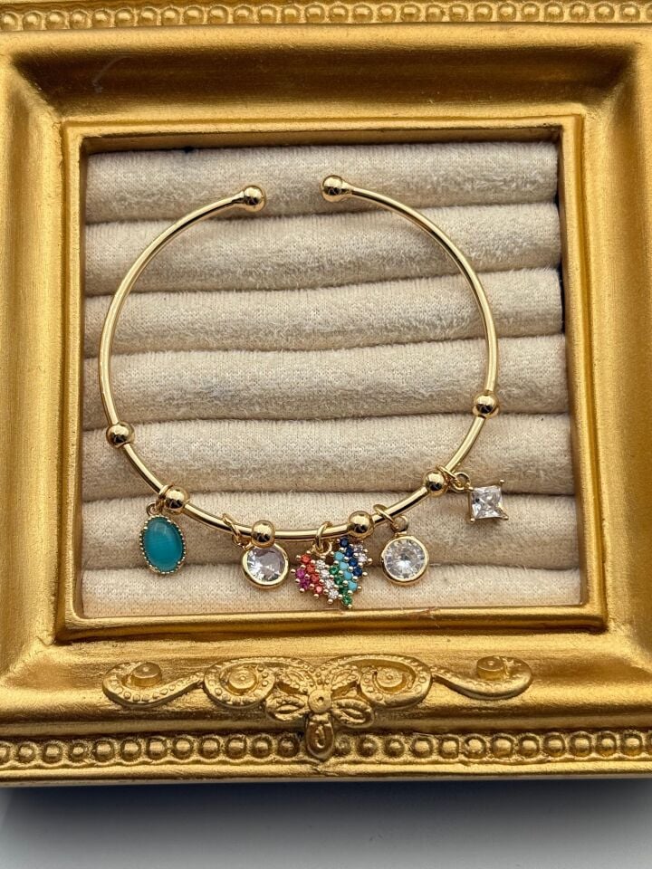 Çelik Charmlı Bileklik // BILEK-6118