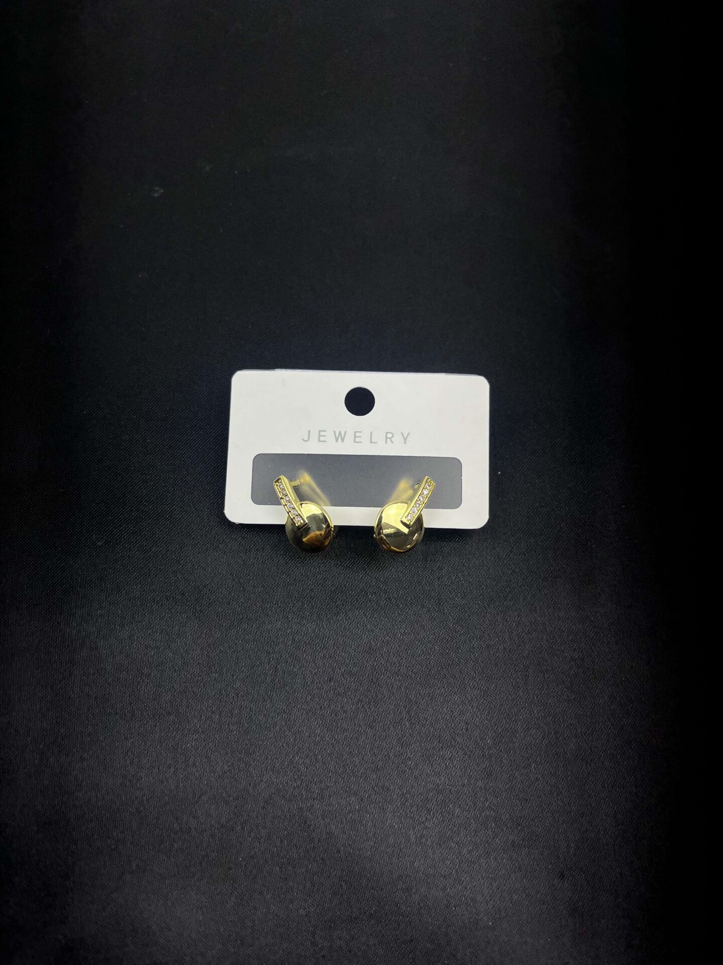 Deluxe Earring // ITHAL-2396