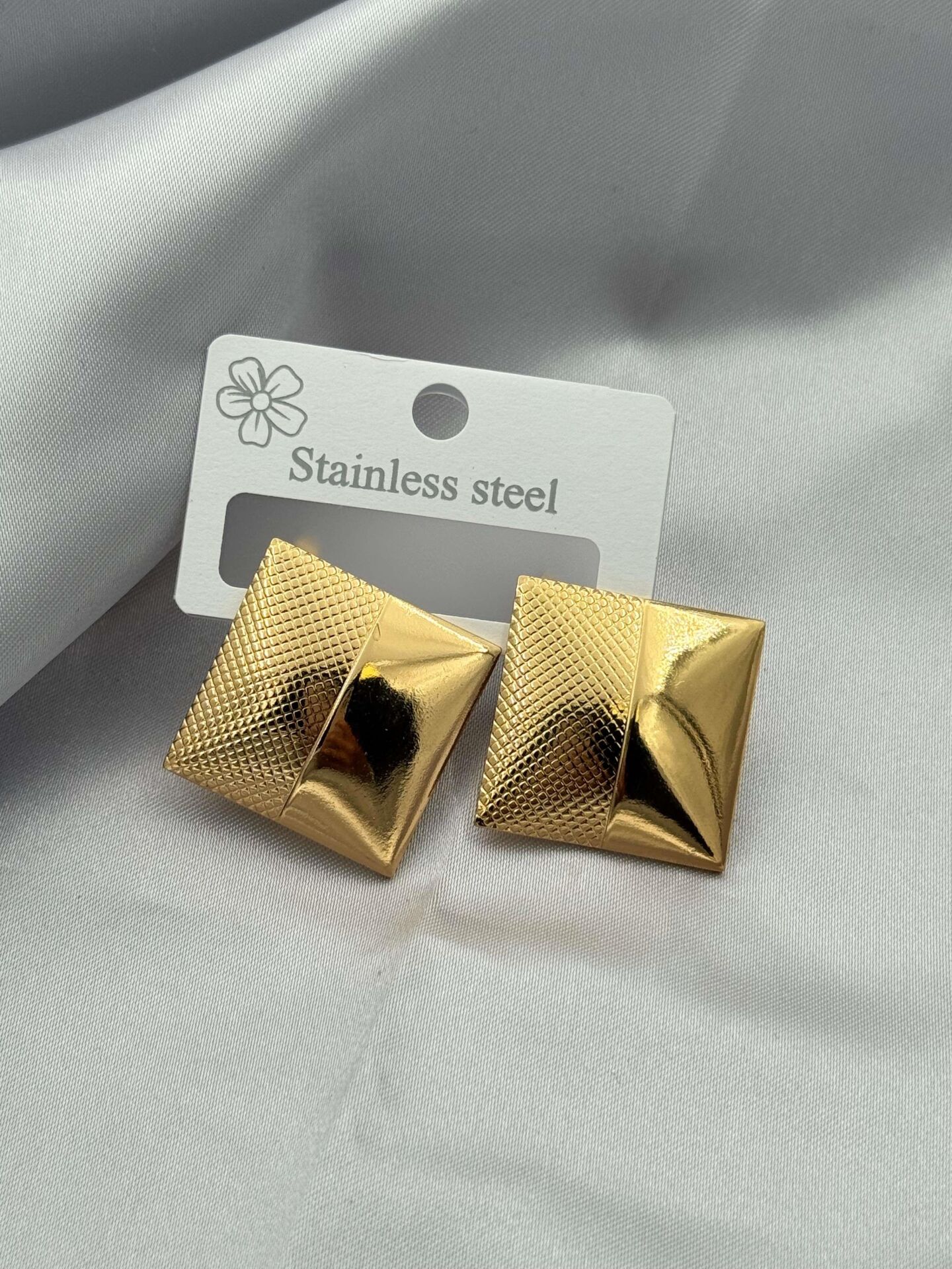 Çelik Küpe // KÜPE-3639