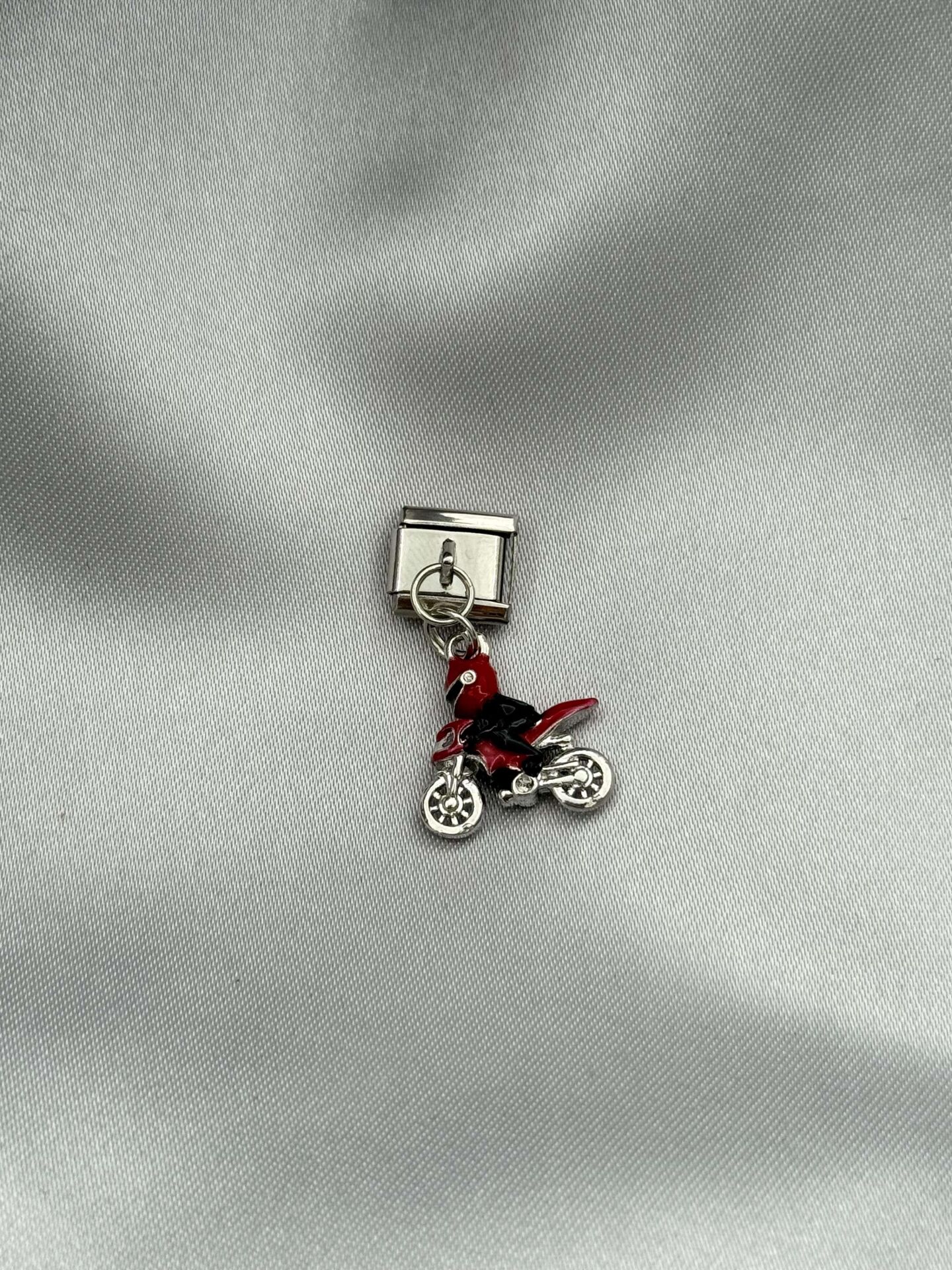NMT Charm // CHARM-678
