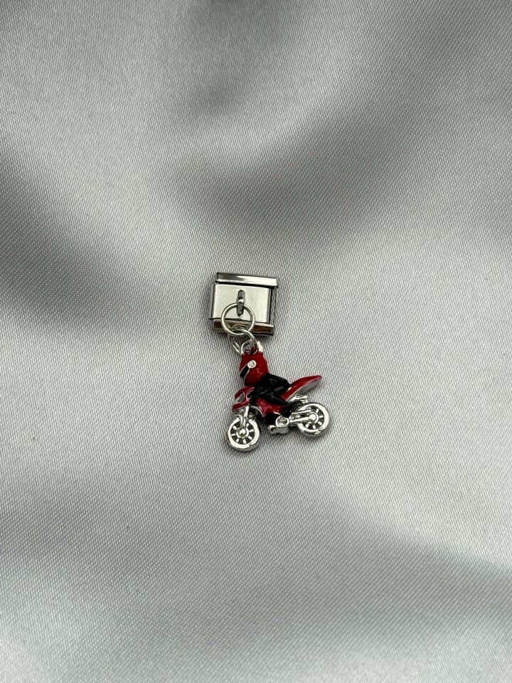 NMT Charm // CHARM-678