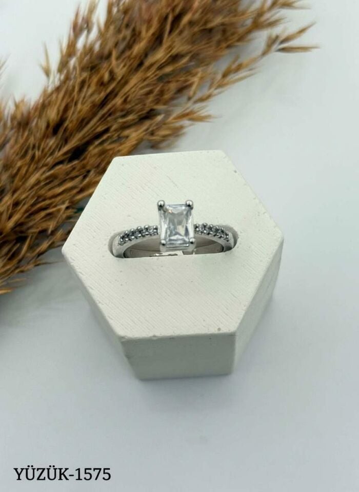 VIP Ring (Adjustable) // RING-1575