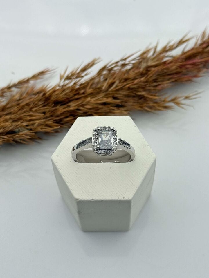 VIP Ring (Adjustable) // RING-1577