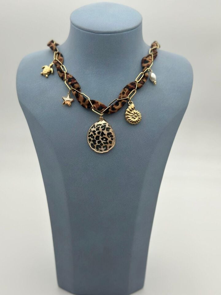 Çelik Fularlı Kolye // KOLYE-6438