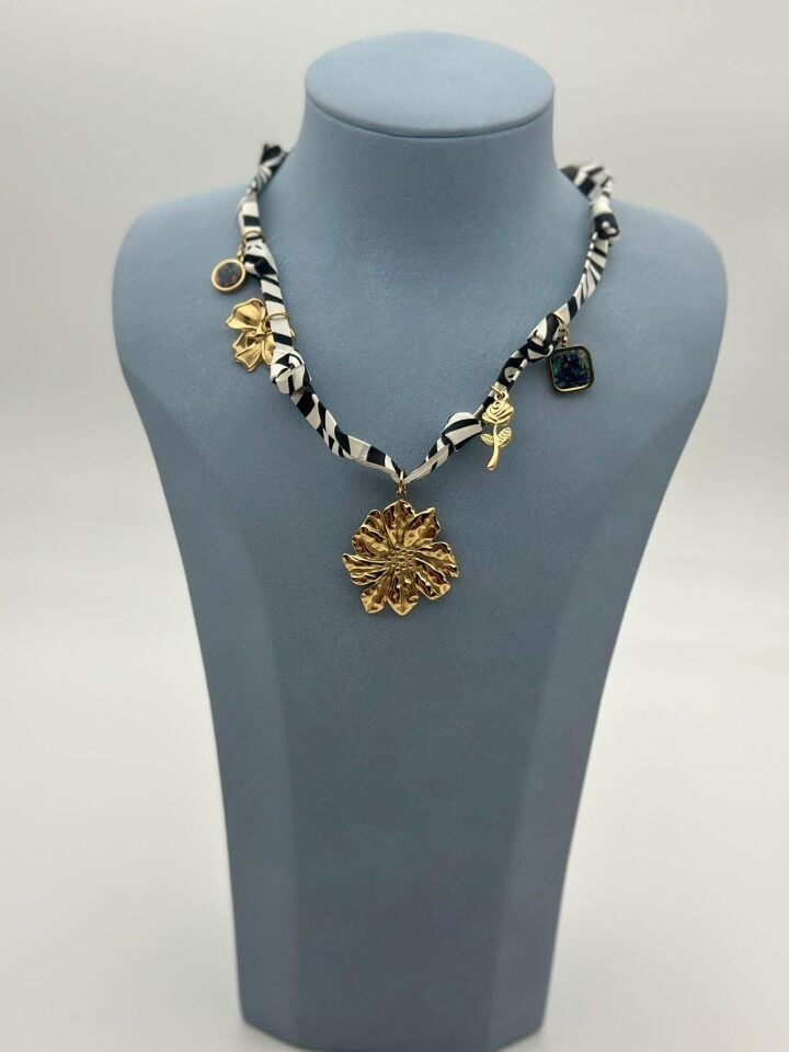 Çelik Fularlı Kolye // KOLYE-6439