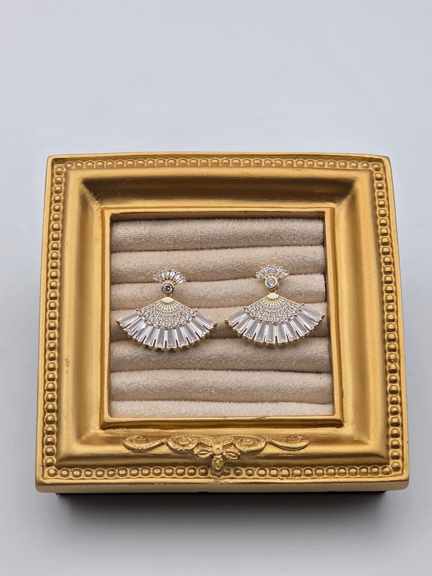 Zirkon Taşlı Rodyum Kaplama Küpe // ITHAL-3227