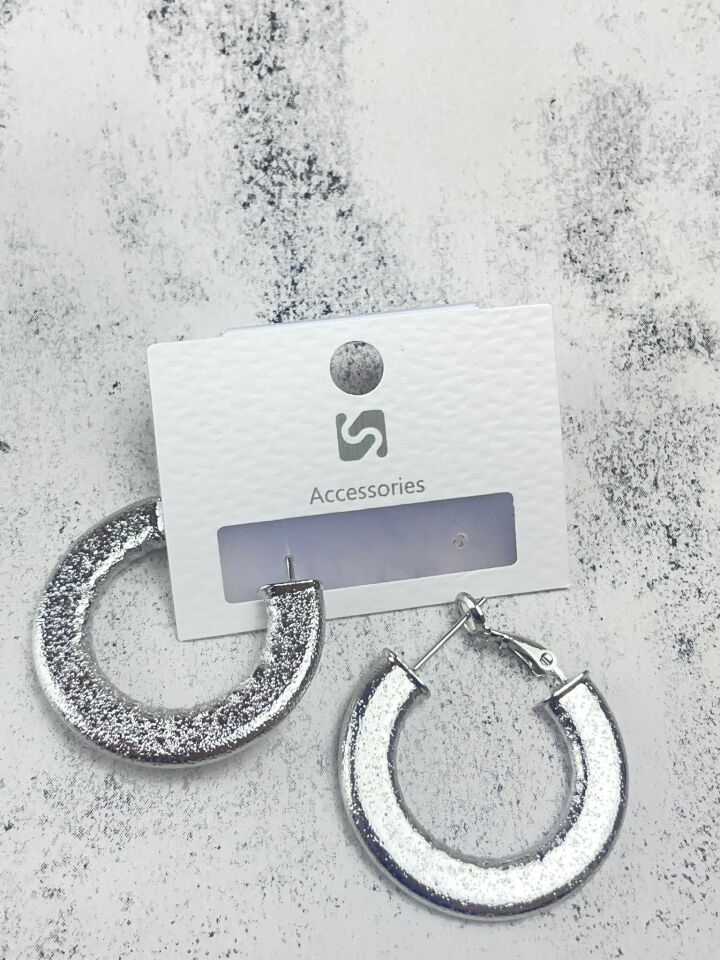VIP Earring // K-ITH-1211