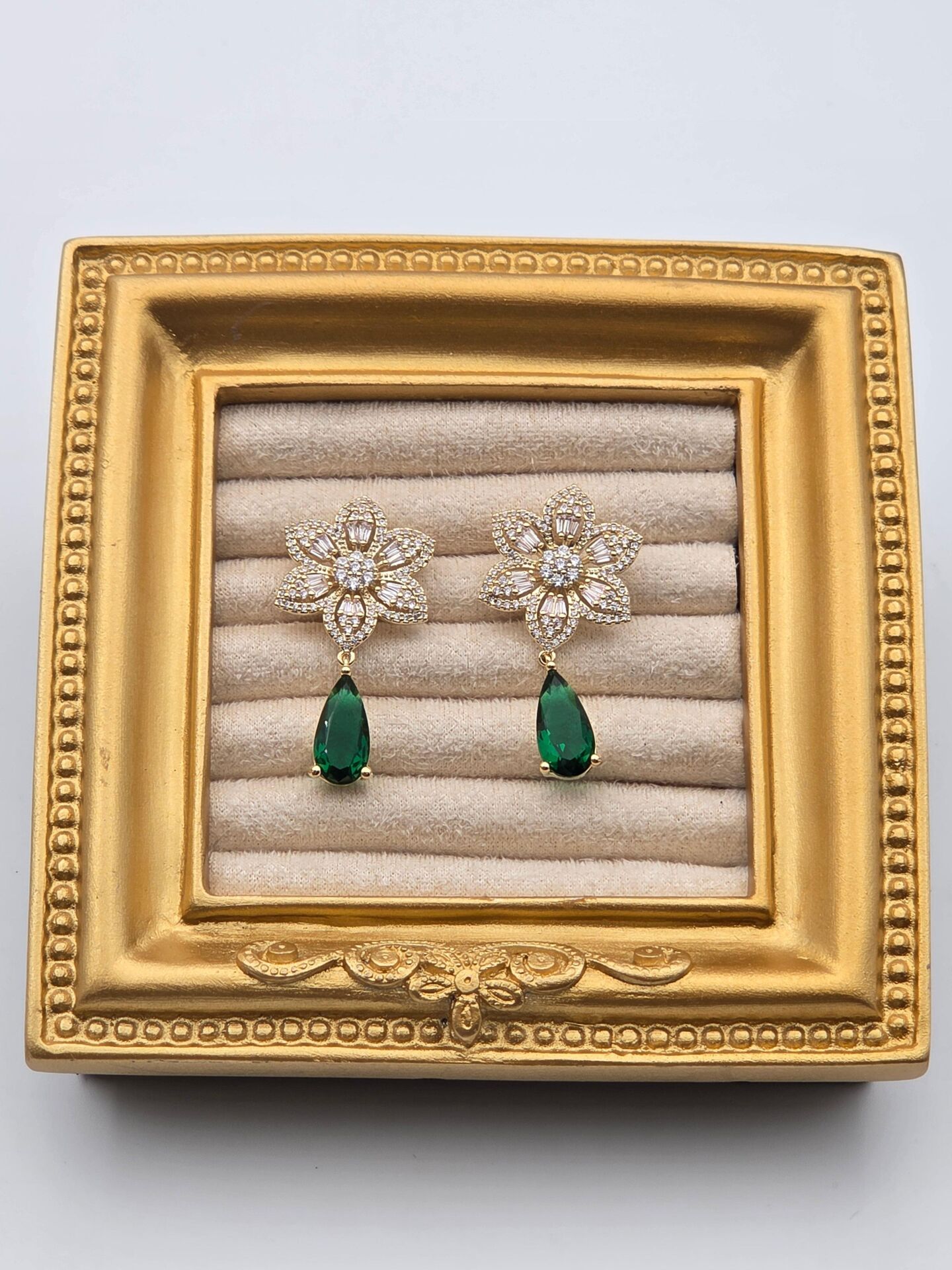 Zirkon Taşlı Rodyum Kaplama Küpe // ITHAL-3231