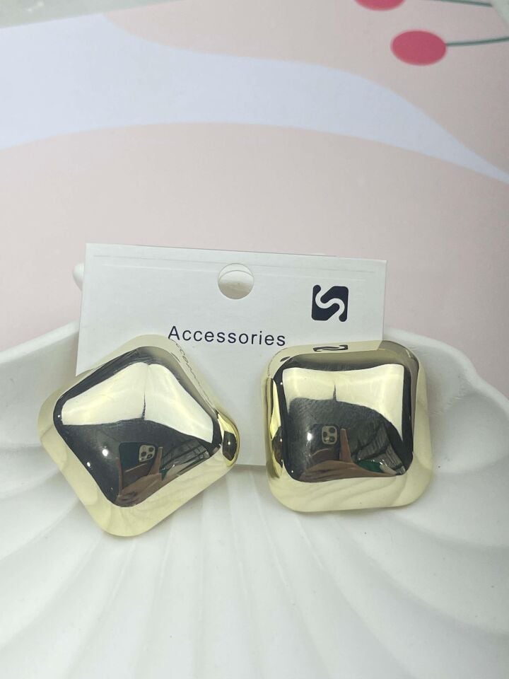 VIP Earrings // IMPORT-1828