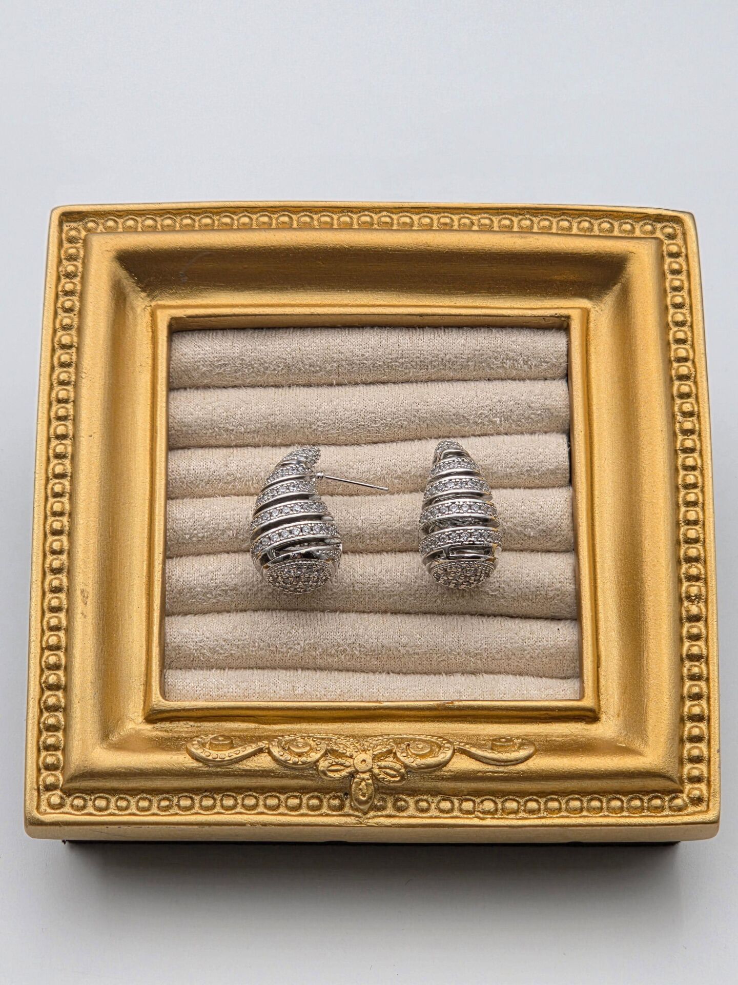 Zirkon Taşlı Rodyum Kaplama Küpe // ITHAL-3239