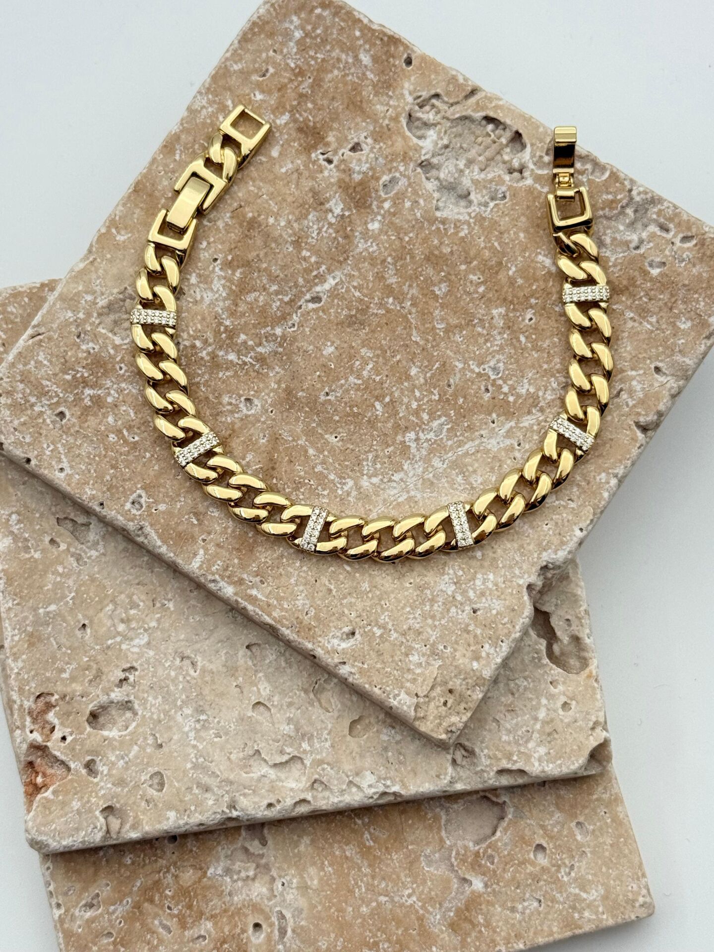 XUPING Bracelet // WRIST-5884