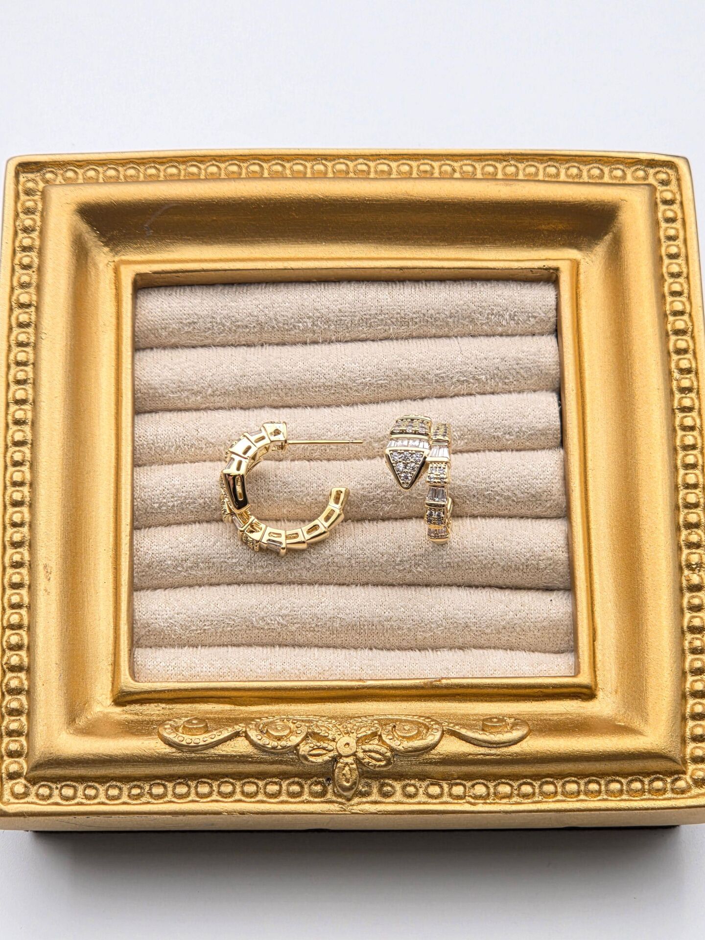 Zirkon Taşlı Rodyum Kaplama Küpe // ITHAL-3263