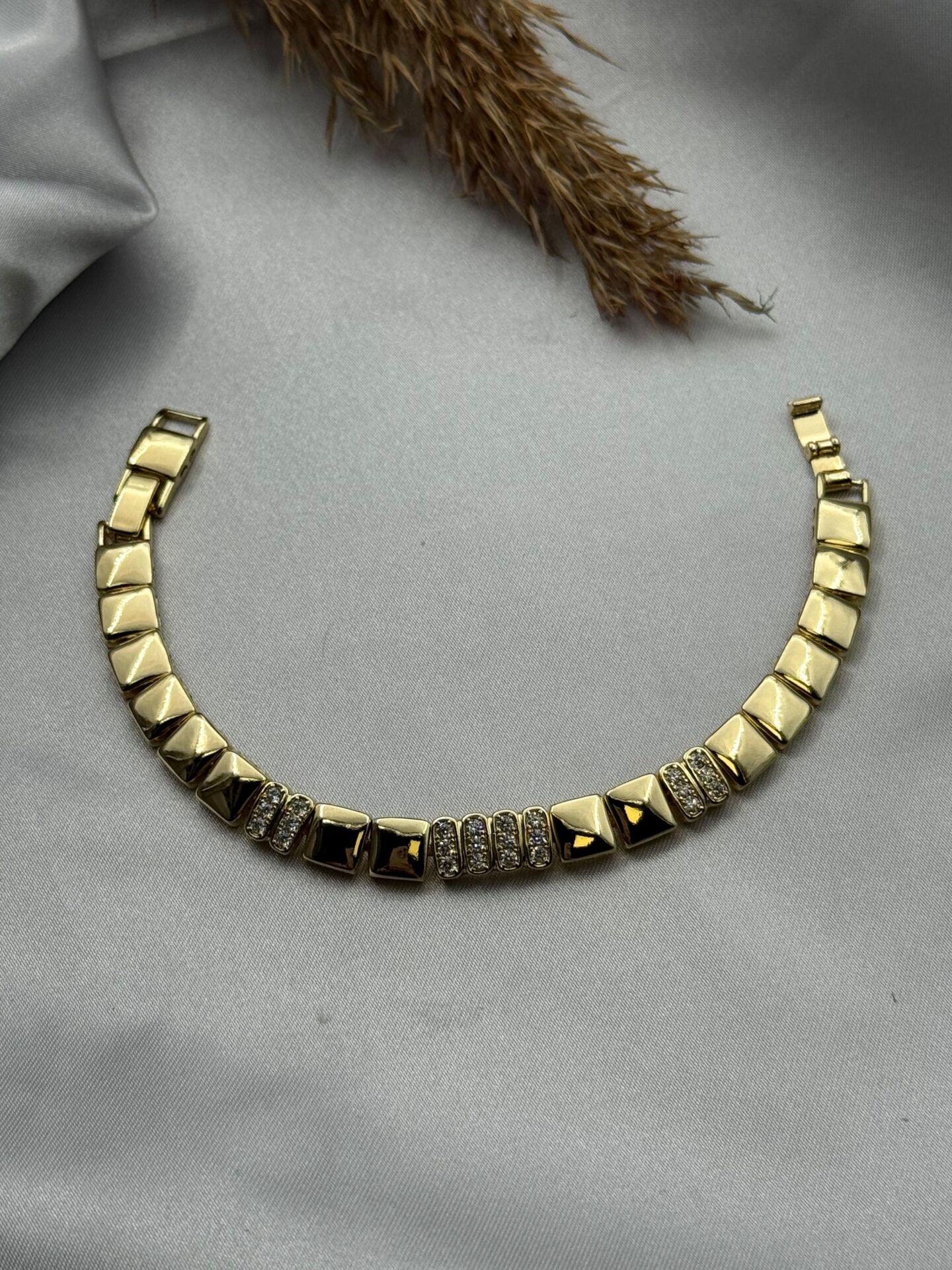 XUPING Bracelet // WRIST-5797