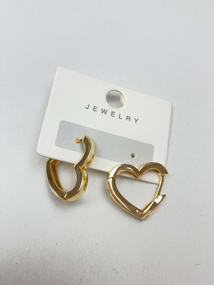 VIP Earring // K-ITH-975