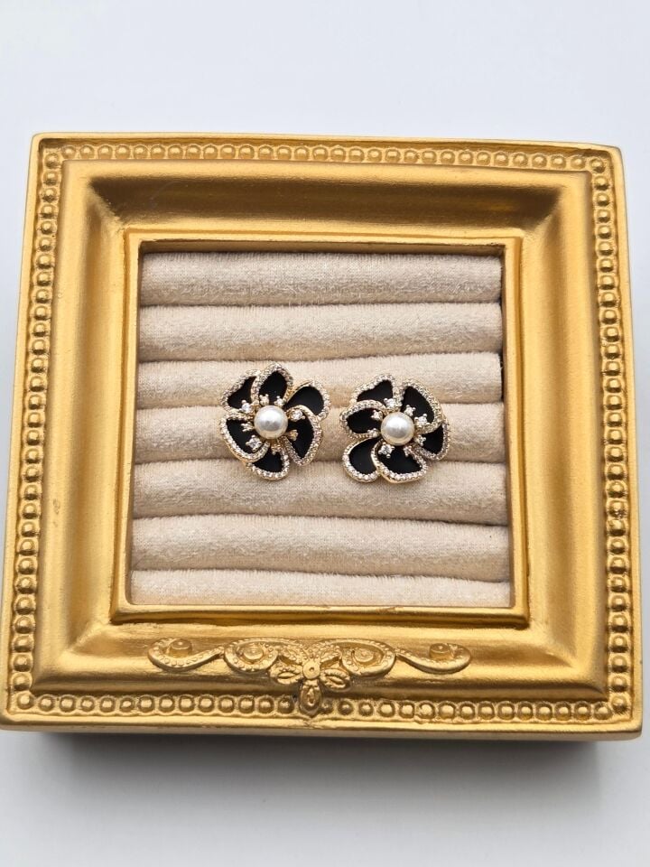 Rhodinierte Ohrringe mit Zirkonsteinen // ITHAL-3283