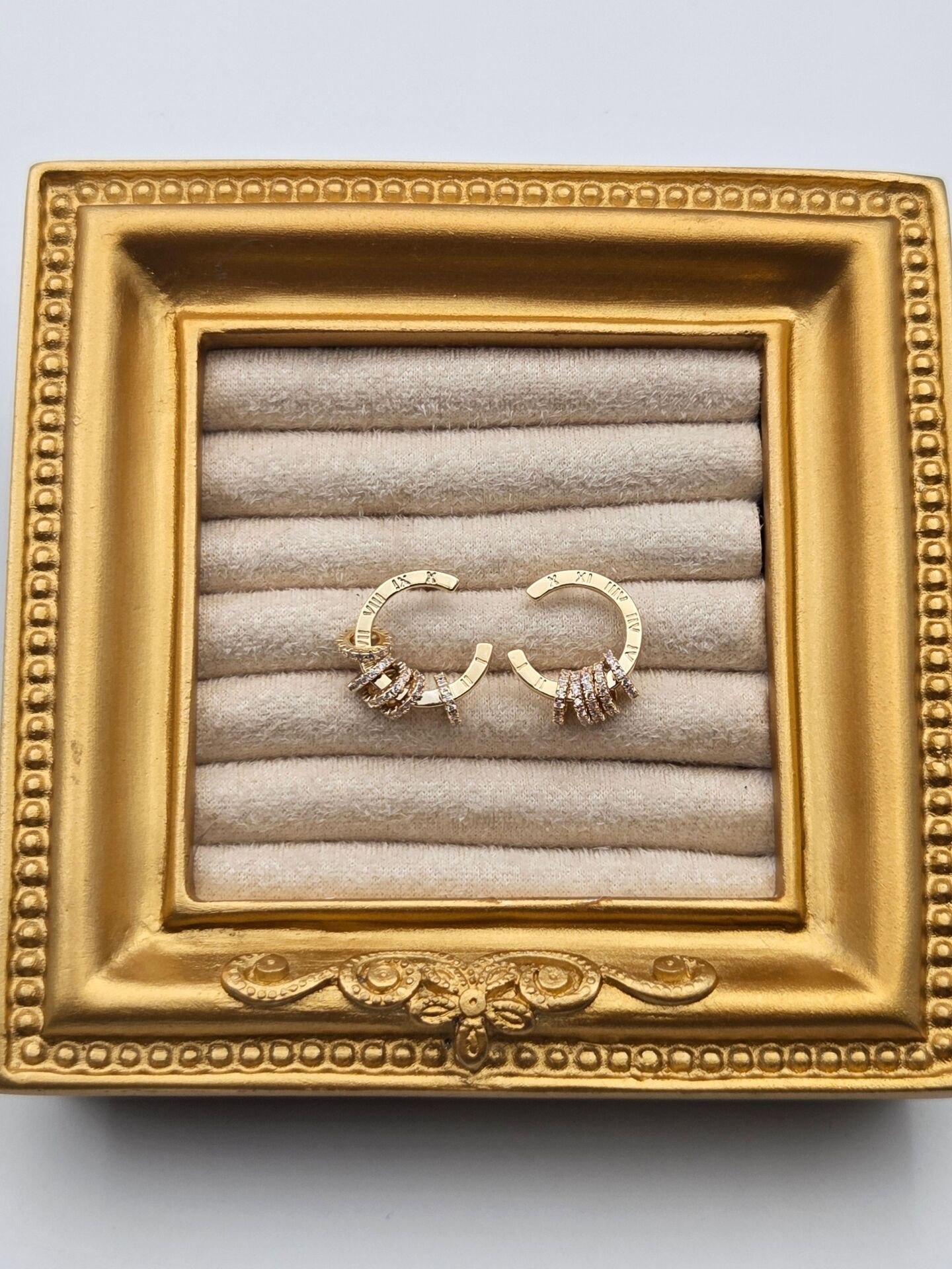 Zirkon Taşlı Rodyum Kaplama Küpe // ITHAL-3286