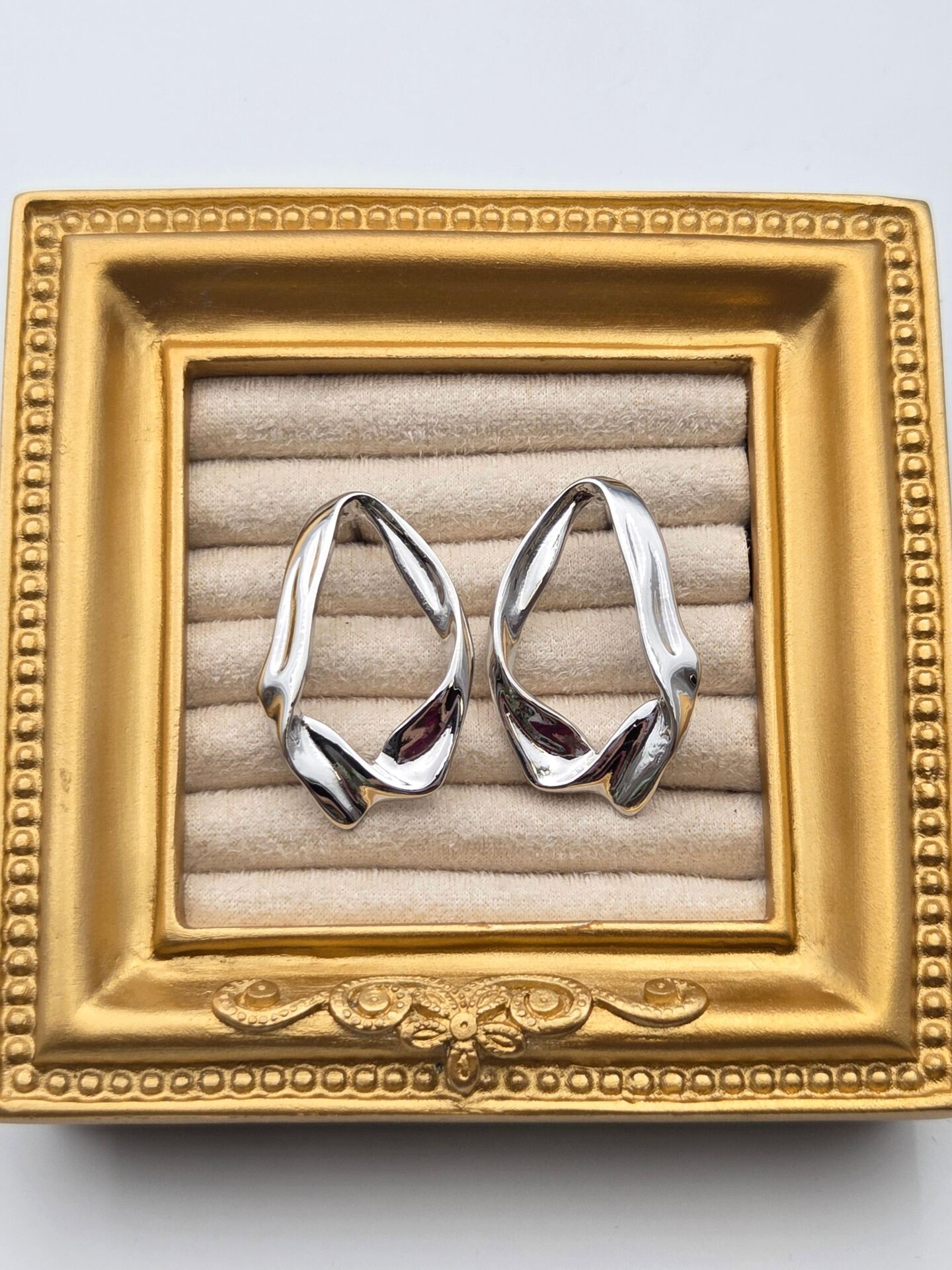 Zirkon Taşlı Rodyum Kaplama Küpe // ITHAL-3290