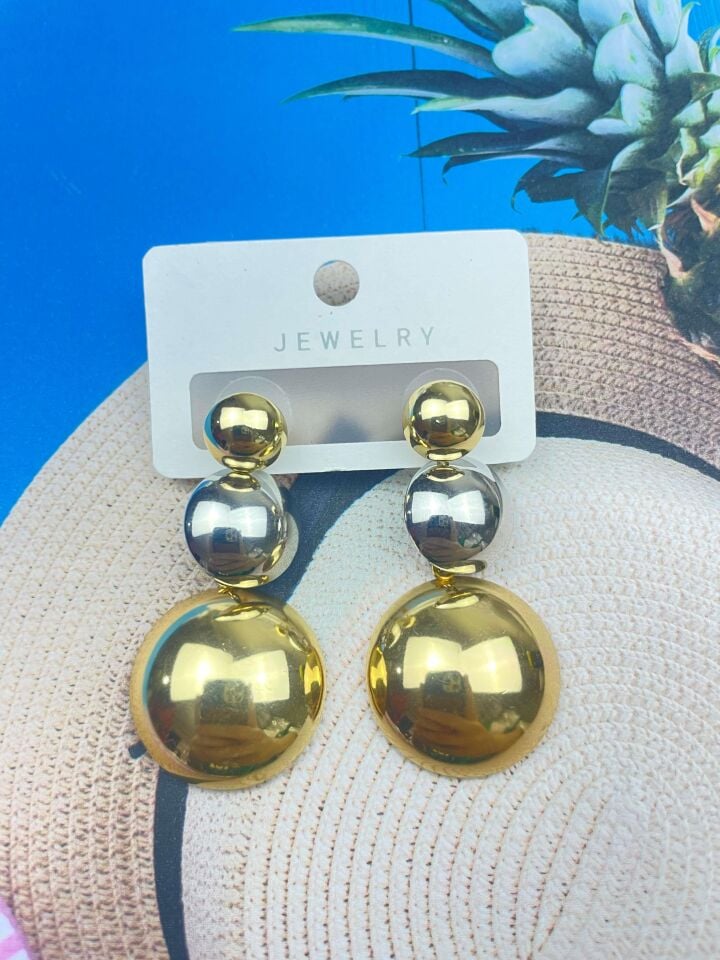 VIP Earrings // IMPORT-2054