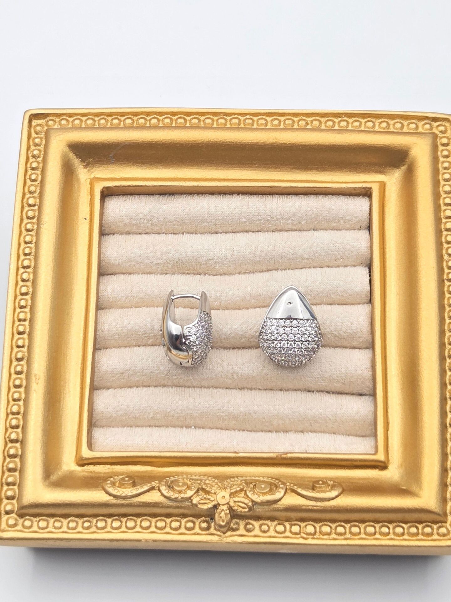 Çelik Küpe // KÜPE-3922