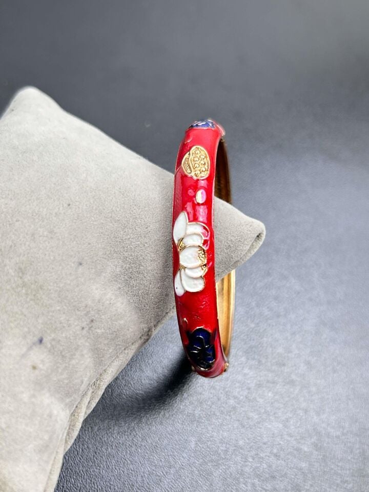VIP Enameled Handcuff // KELEPCE-2034