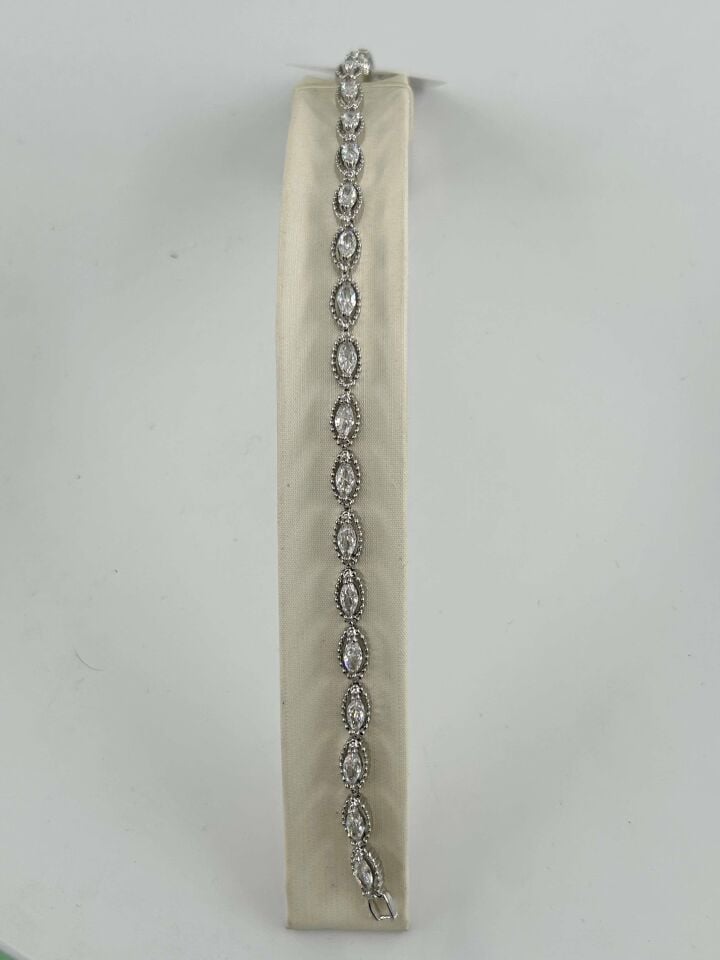 VIP Silver Bileklik // BILEK-4693
