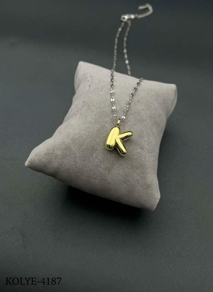 Buchstabenkette aus Stahl (K) // NECKLACE-4187