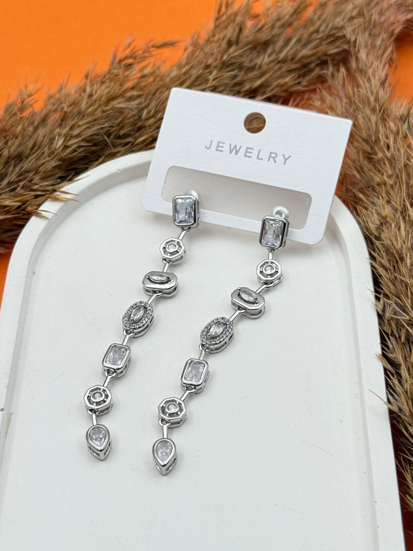 Y Model Earring // EARRINGS-3761