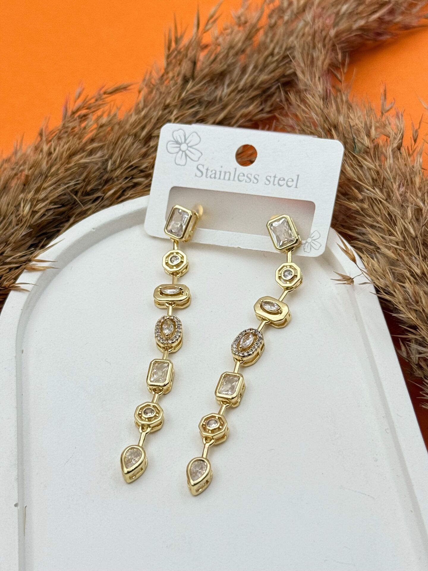Y Model Earring // EARRINGS-3762