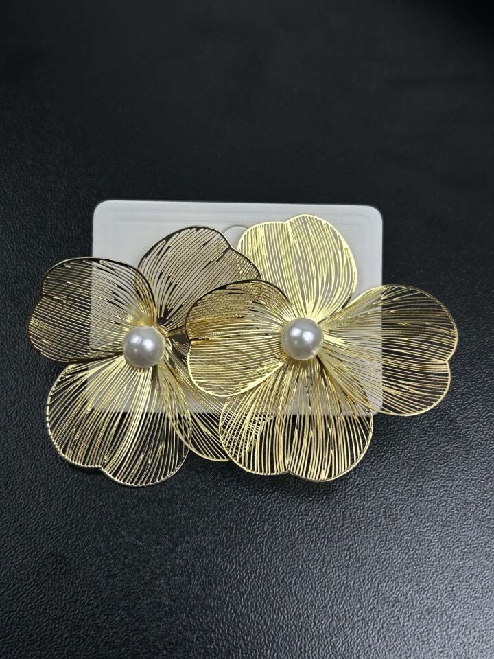 VIP Earrings // IMPORT-2218