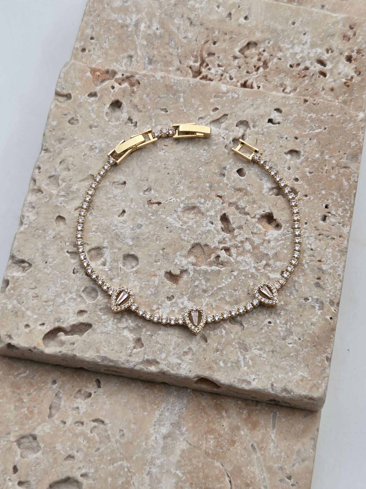 Çelik Motifli Su Yolu Bileklik // BILEK-6394