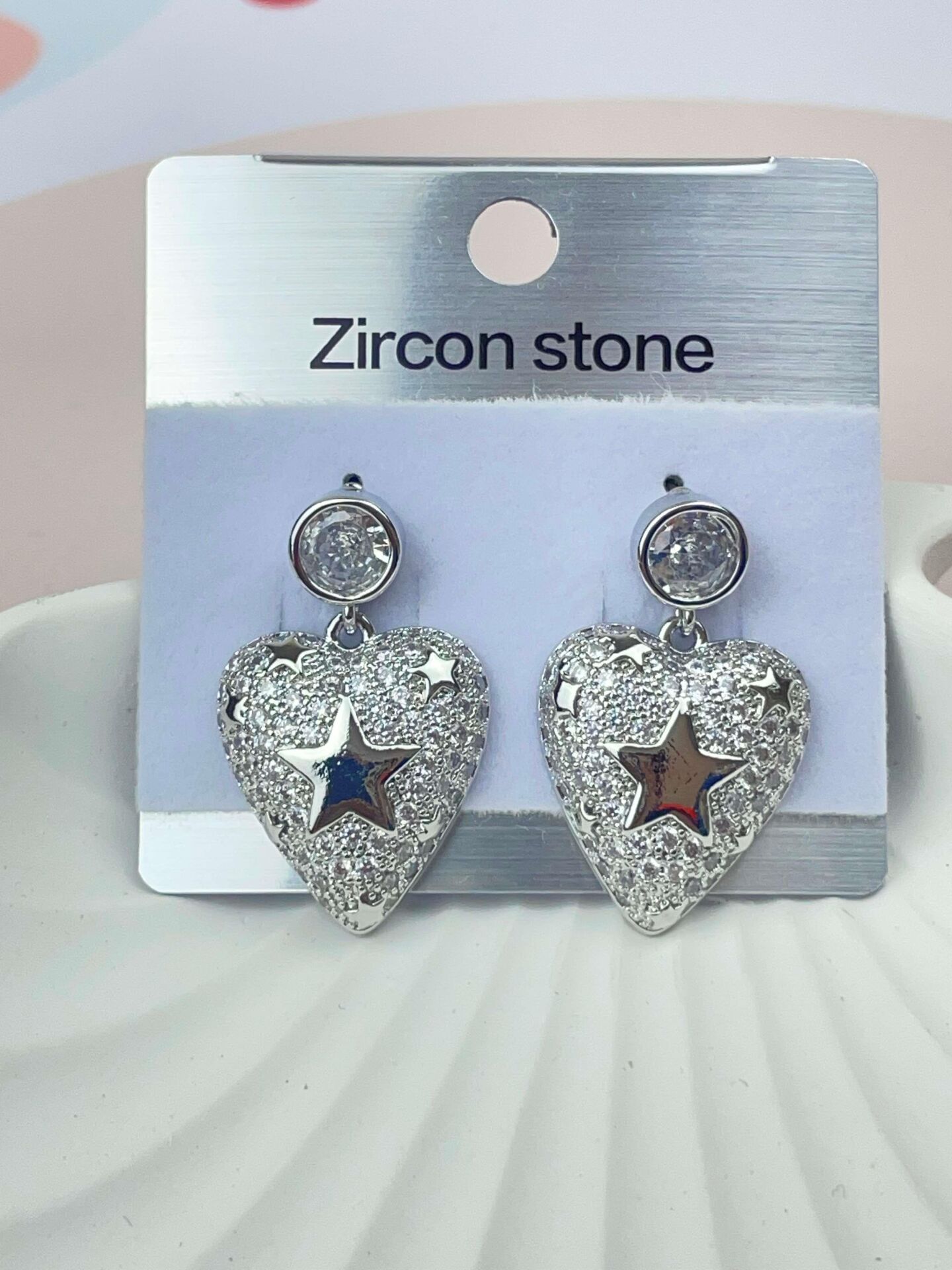 VIP Earring // K-ITH-1365