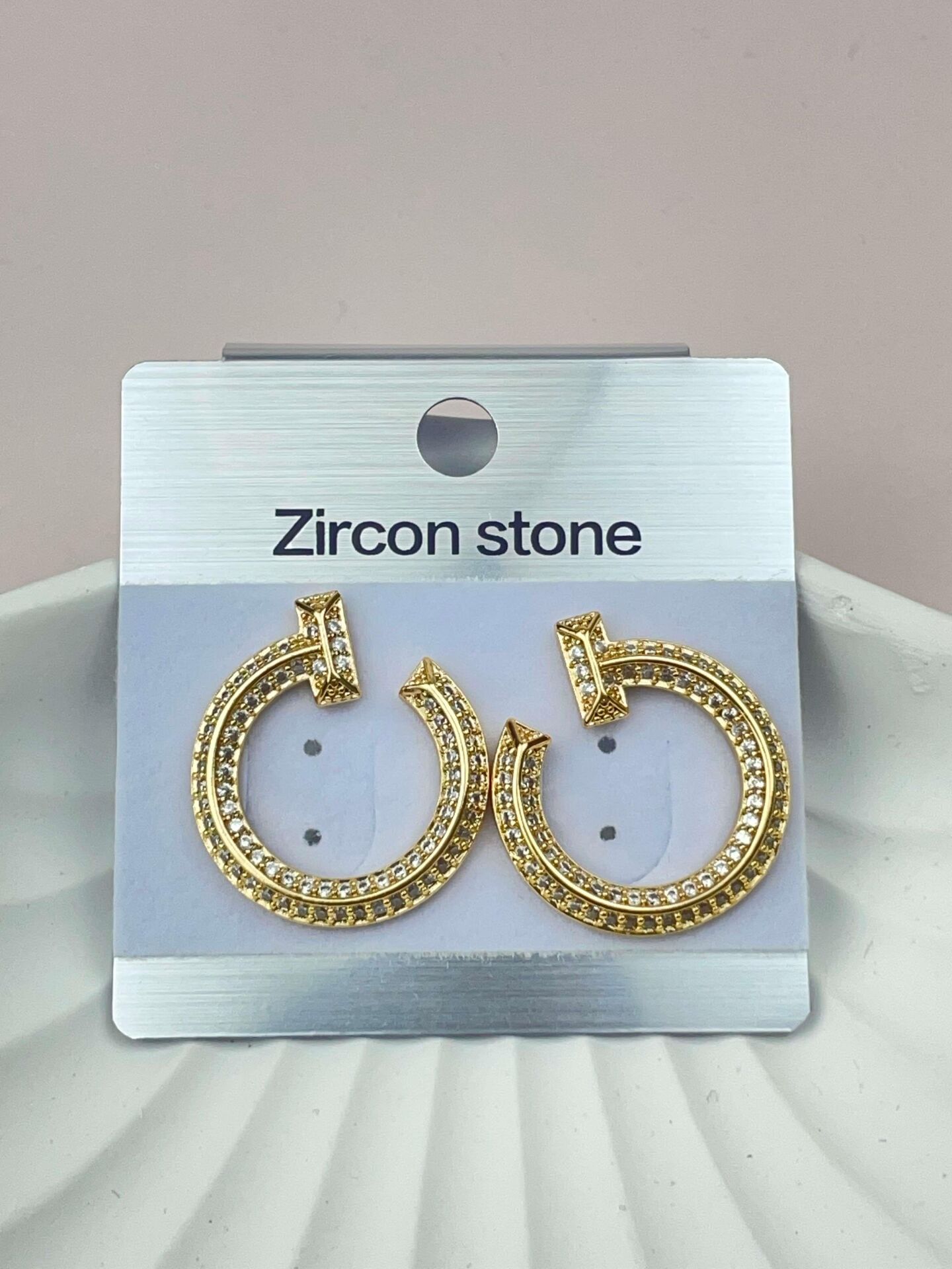 VIP Earrings // K-ITH-1366