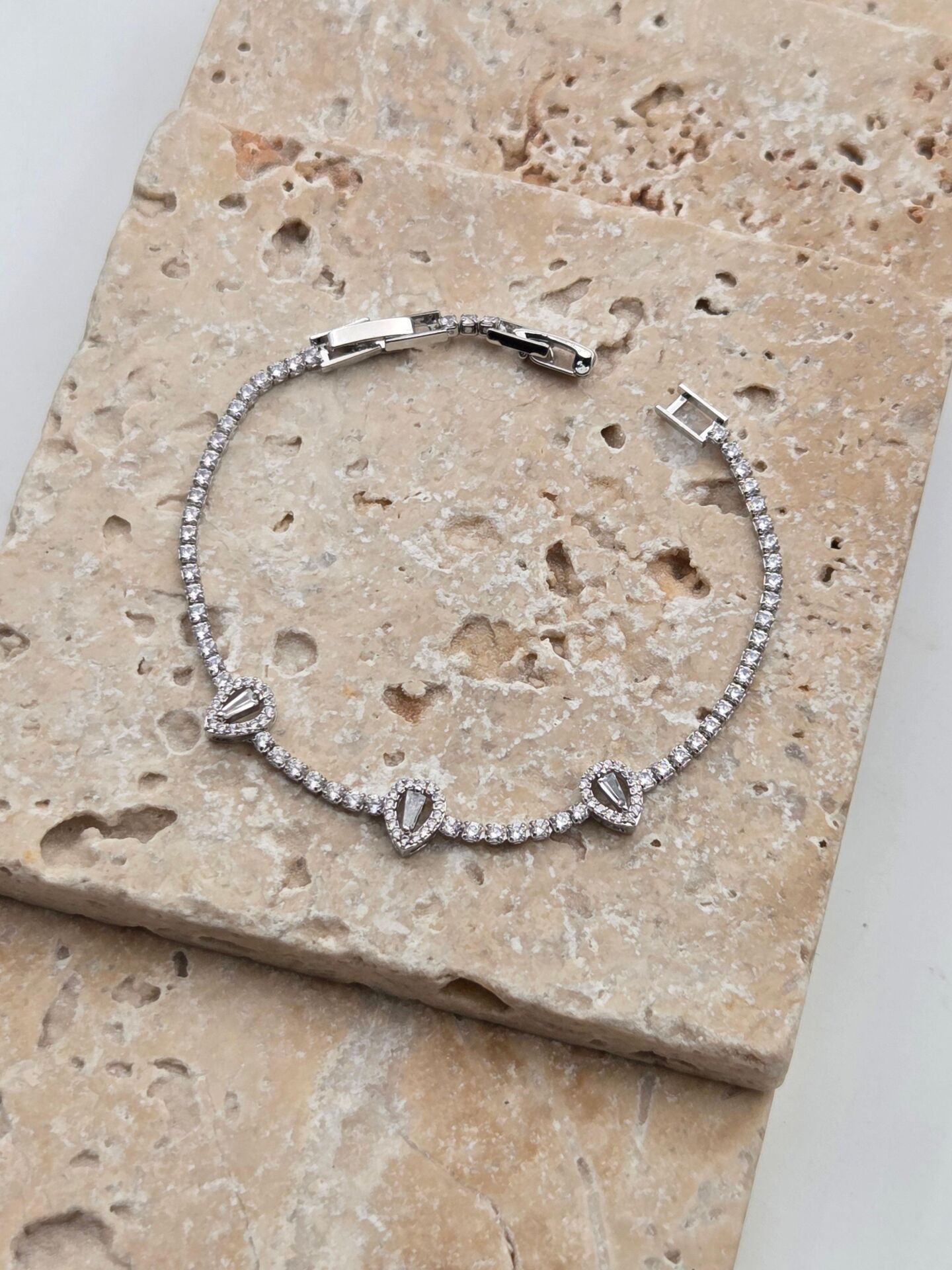 Çelik Motifli Su Yolu Bileklik // BILEK-6403